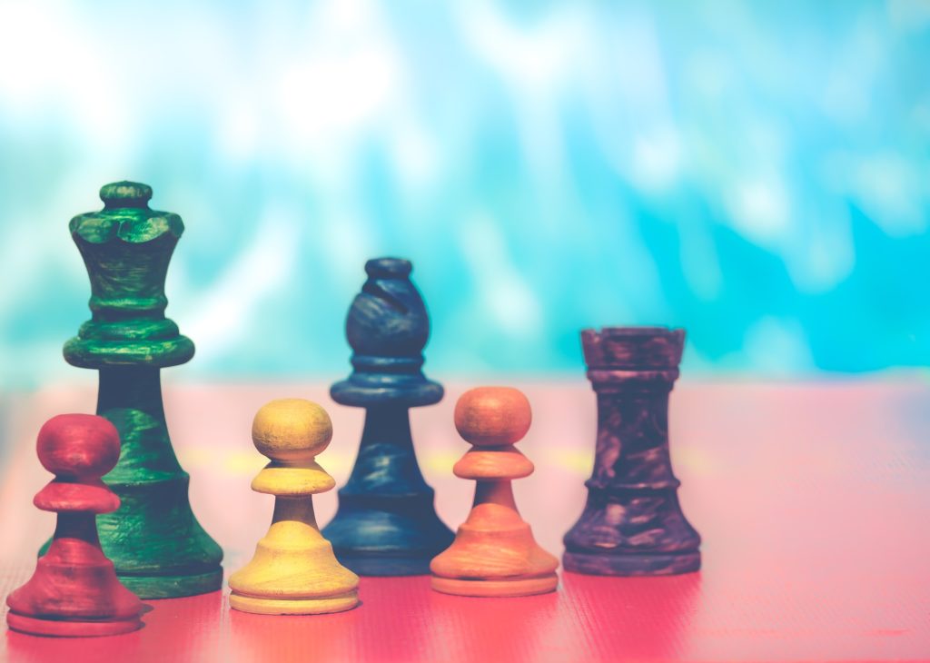 Xadrez nos negócios significa usar planos estratégicos para o sucesso por  meio da competição e de ideias inovadoras